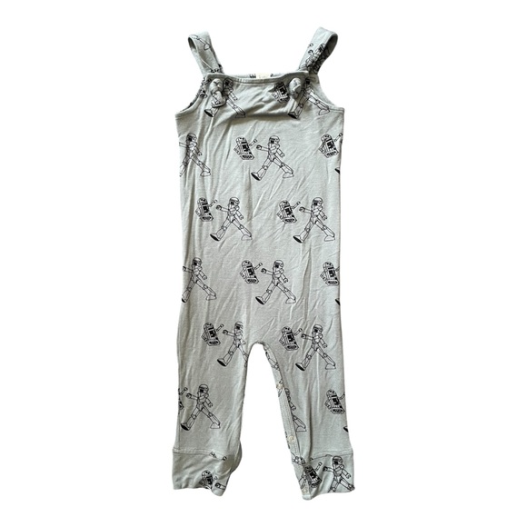 kate quinn Other - #239, kate quinn pale bluish gray overalls with robot theme, size 12-18 mo